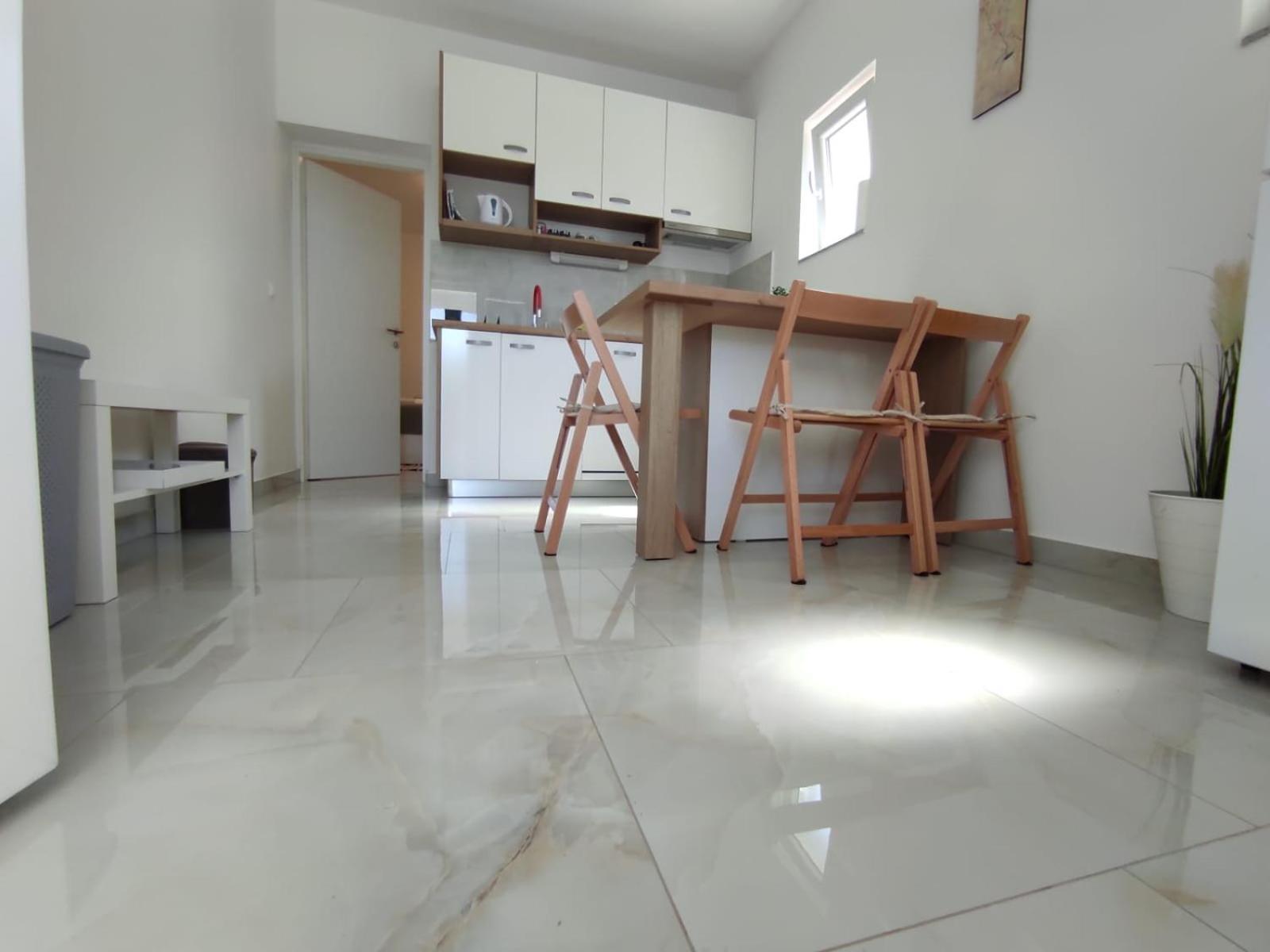 Apartment With Terrace And Garden Pirovac Buitenkant foto
