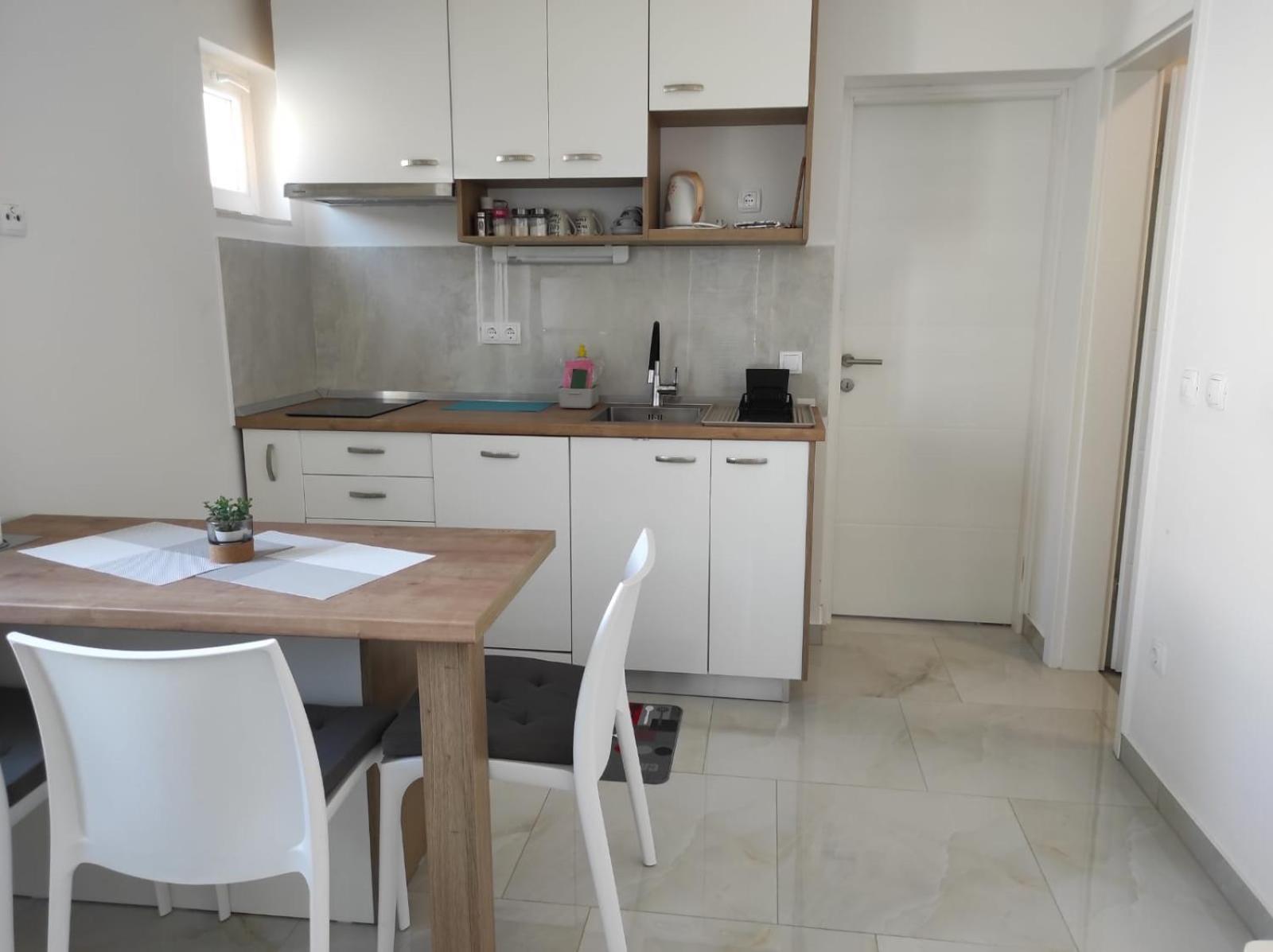Apartment With Terrace And Garden Pirovac Buitenkant foto